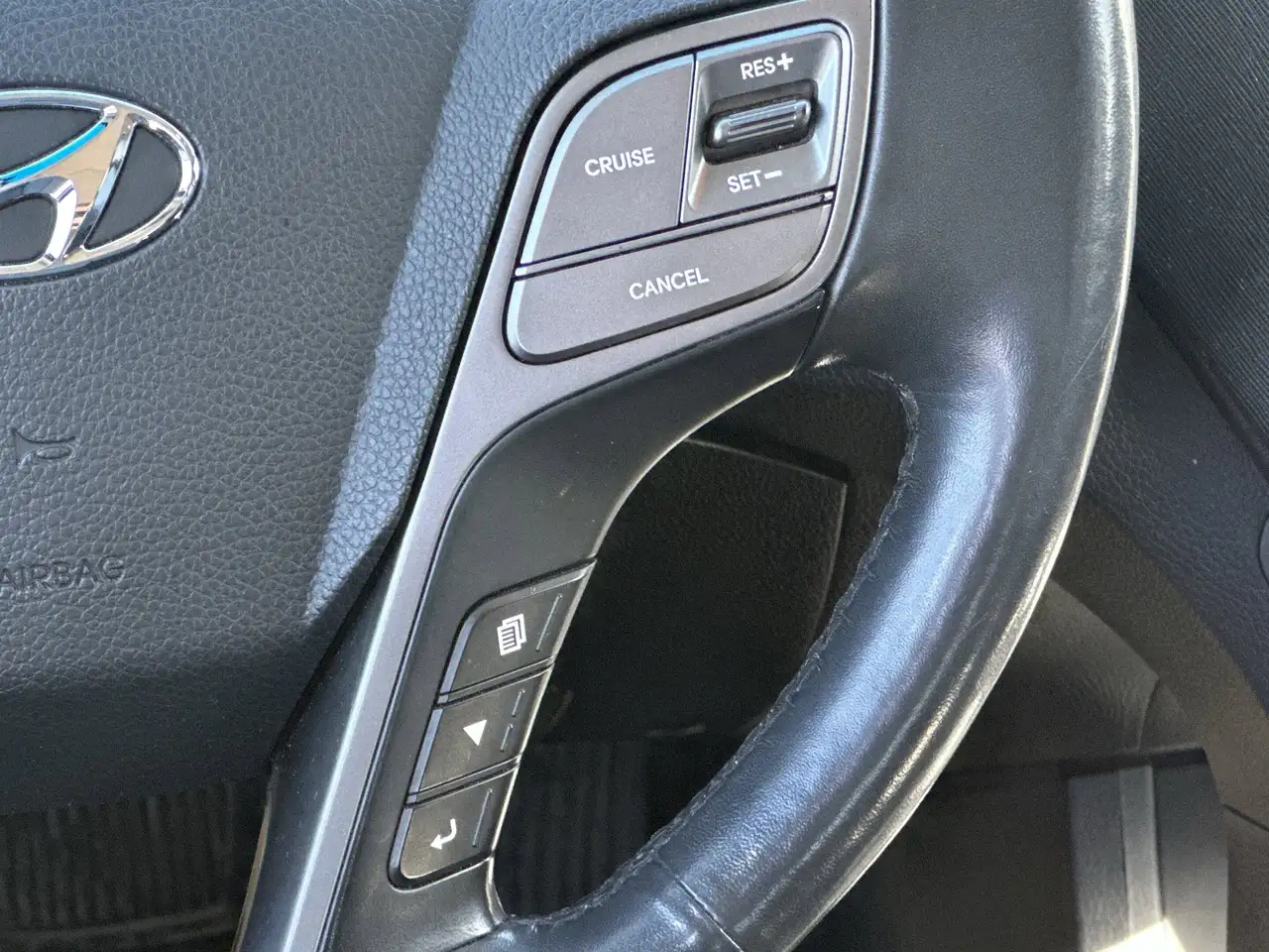 Hyundai SANTA FE снимка Hyundai SANTA FE