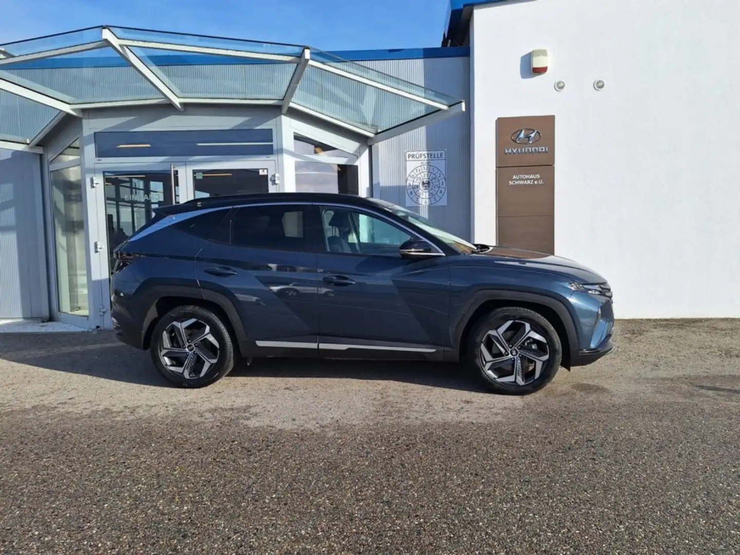 Hyundai TUCSON NX4 Trend Line 1,6 T-GDi HEV 2WD AT Nero - 2