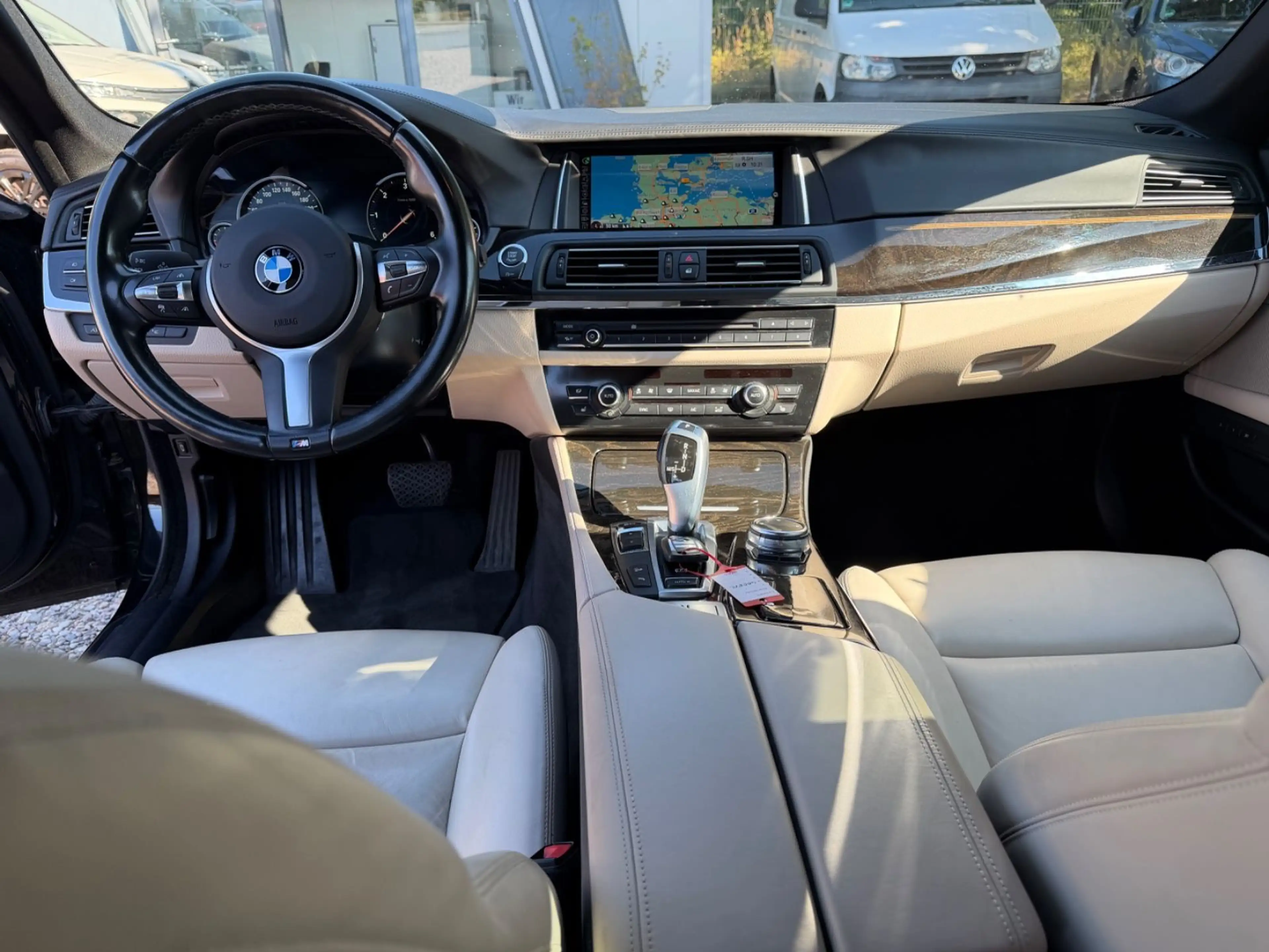 BMW 535 5 Touring 535 d xDrive — photo 14