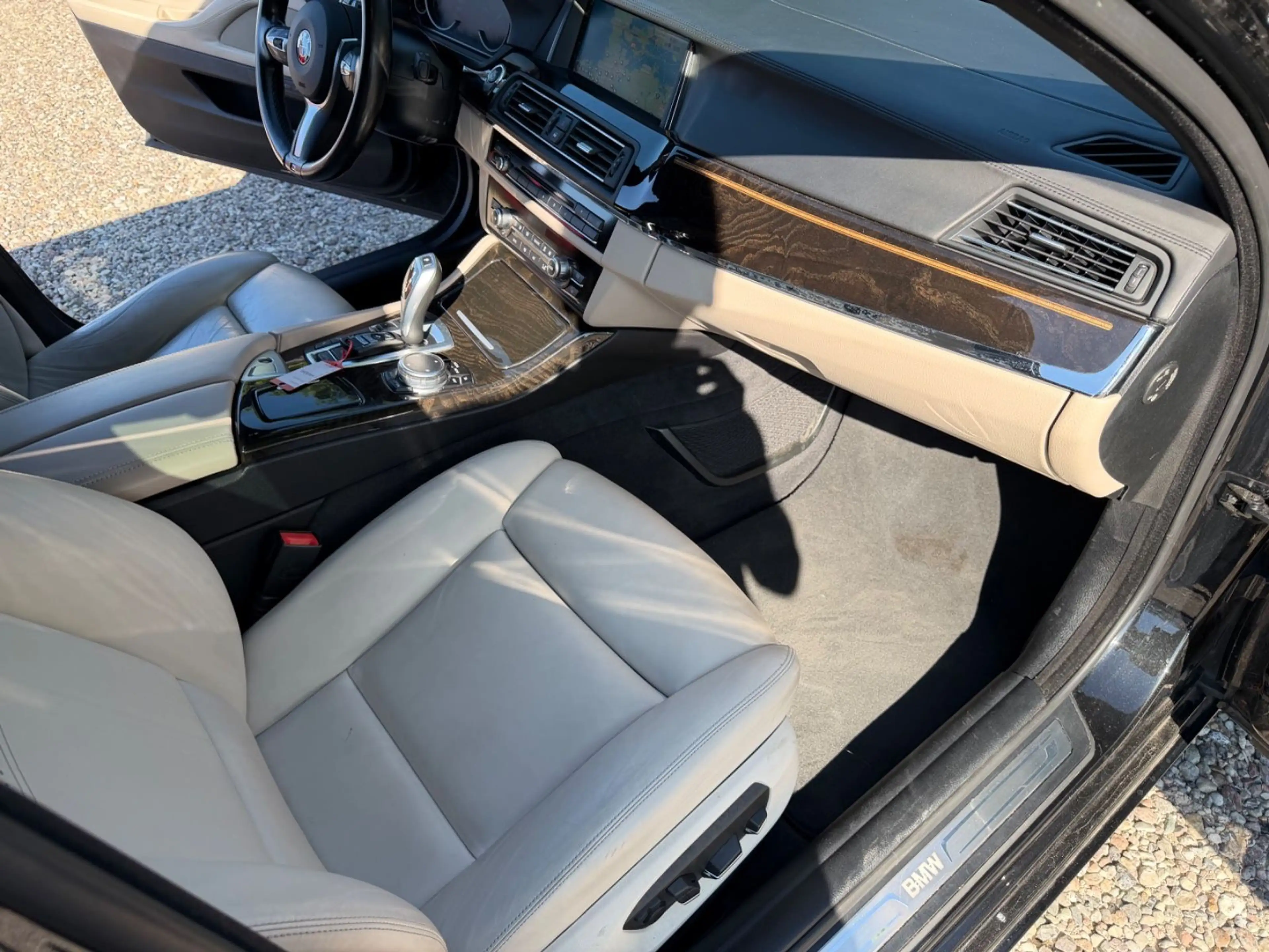 BMW 535 5 Touring 535 d xDrive — photo 11