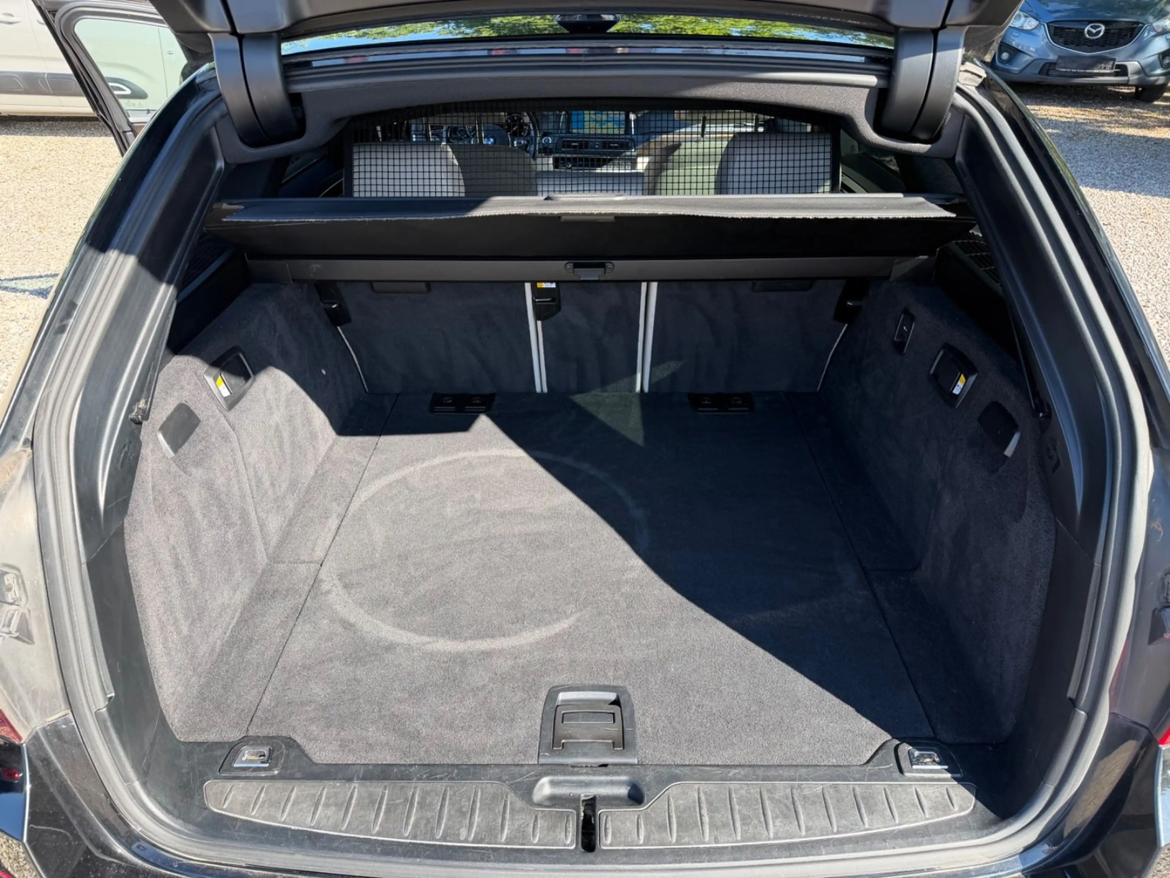 BMW 535 5 Touring 535 d xDrive — photo 15