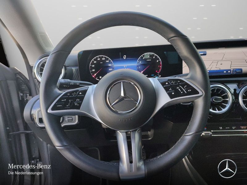 Mercedes-Benz CLA 180 PROGRESSIVE+LED+KAMERA+KEYLESS+7G — photo 14