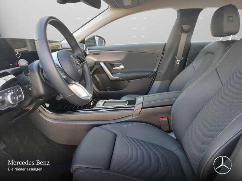 Mercedes-Benz CLA 180 PROGRESSIVE+LED+KAMERA+KEYLESS+7G — photo 11