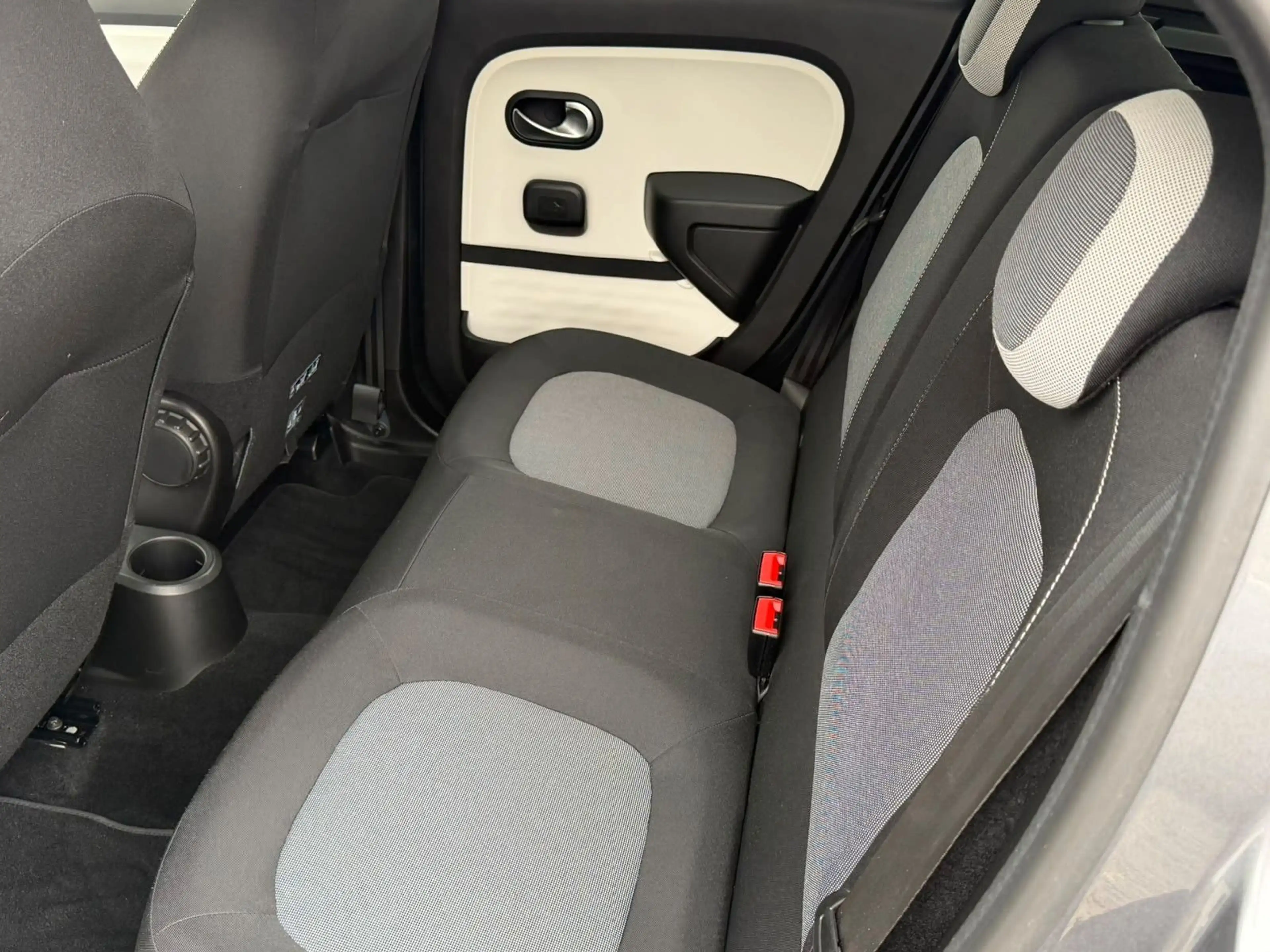 Renault Twingo Limited Klima Sitzheizung Service neu — photo 5