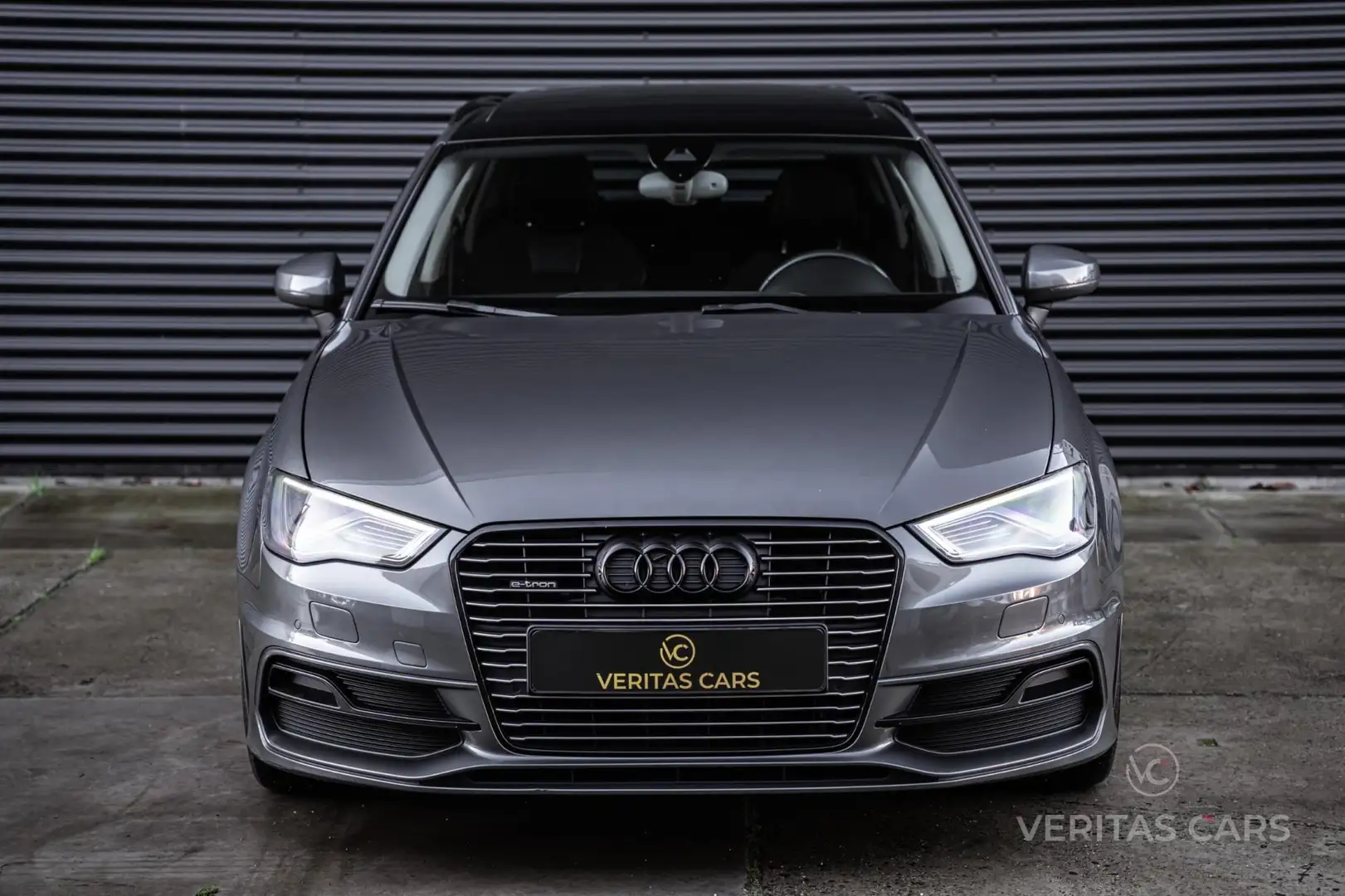 Audi A3 Sportback 1.4 e-tron PHEV Ambition S-Line plus 204 Grijs - 2