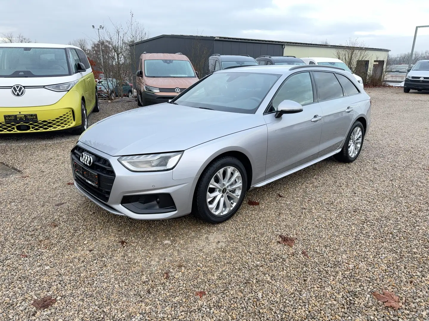 Audi A4 45 Avant TFSi quattro ACC/LED Silber - 2