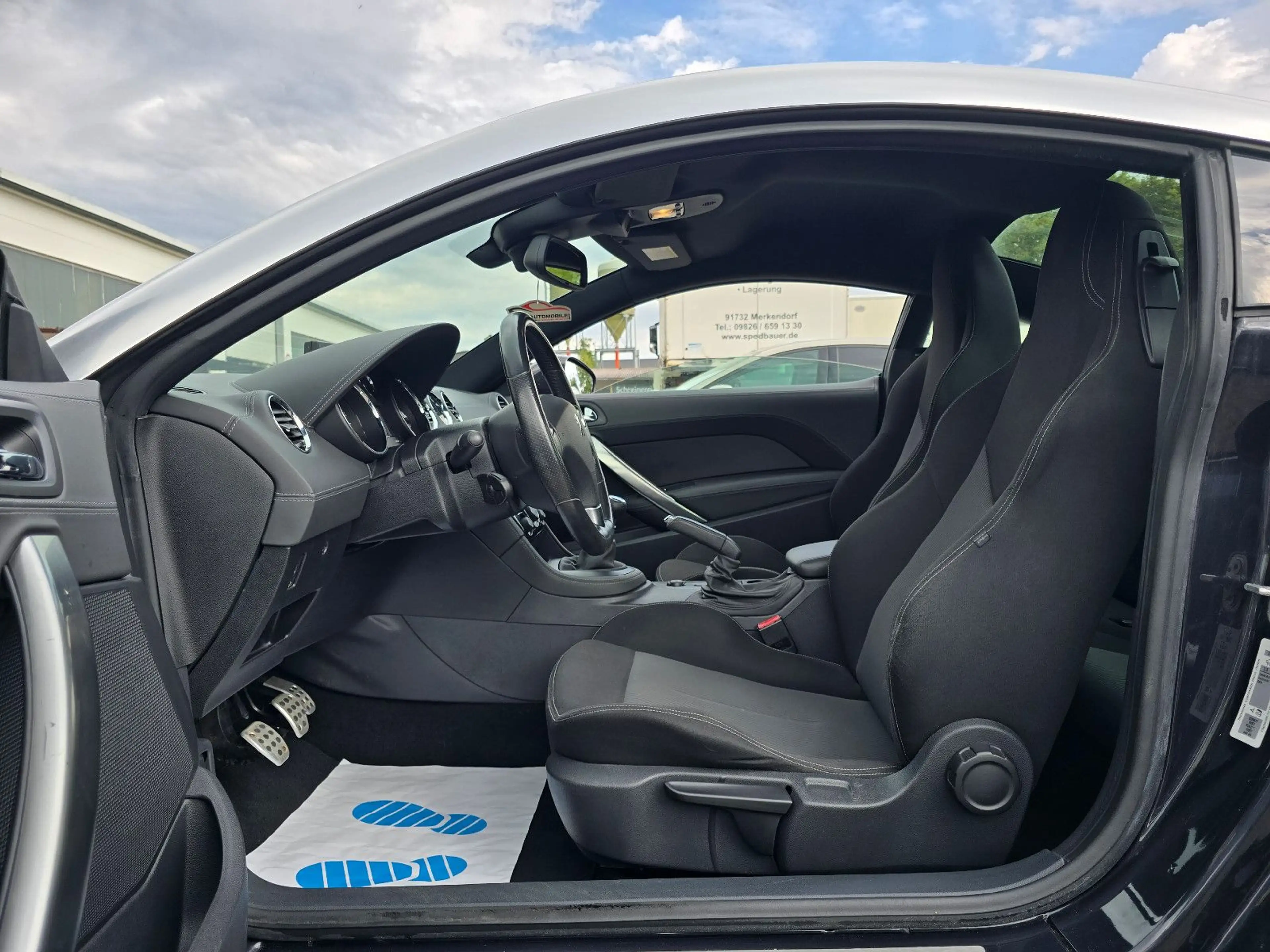 Peugeot RCZ Basis — photo 9