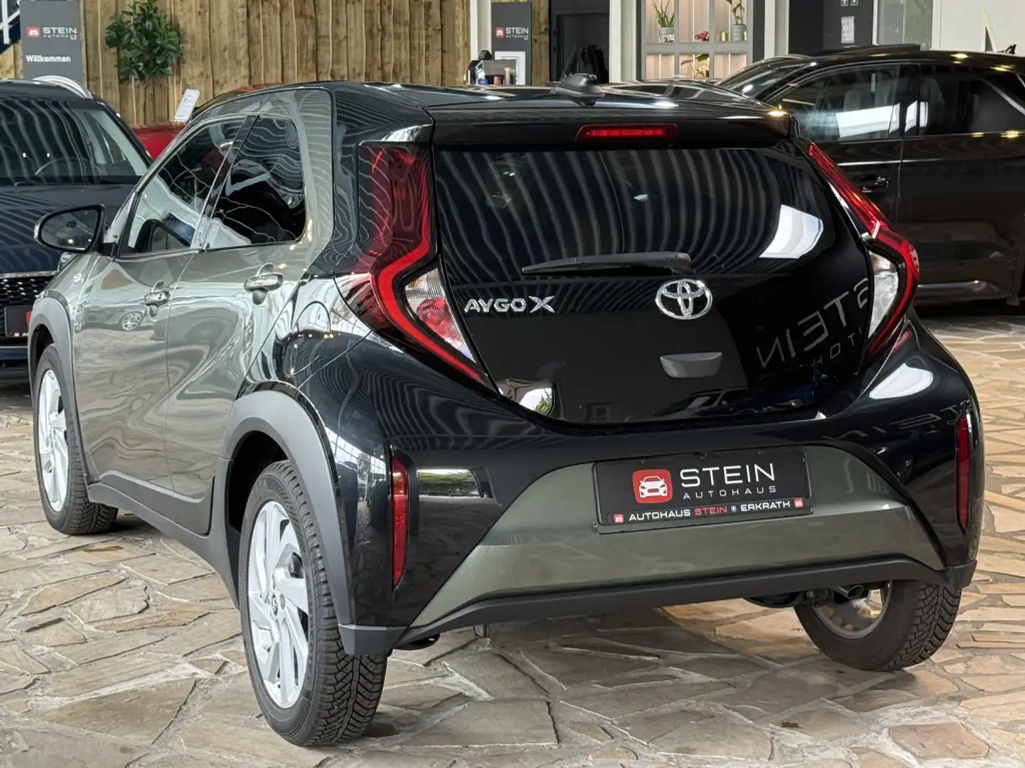 Toyota Aygo X Pulse   Kamera   Sitzheizung   Navi Vert - 2
