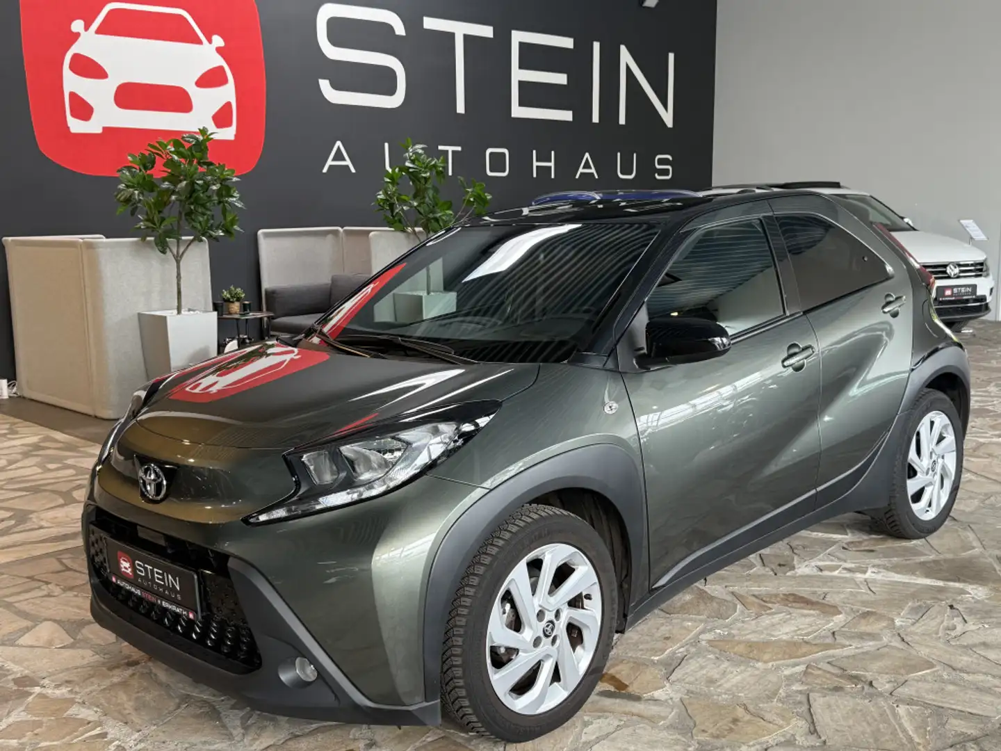 Toyota Aygo X Pulse   Kamera   Sitzheizung   Navi Vert - 1