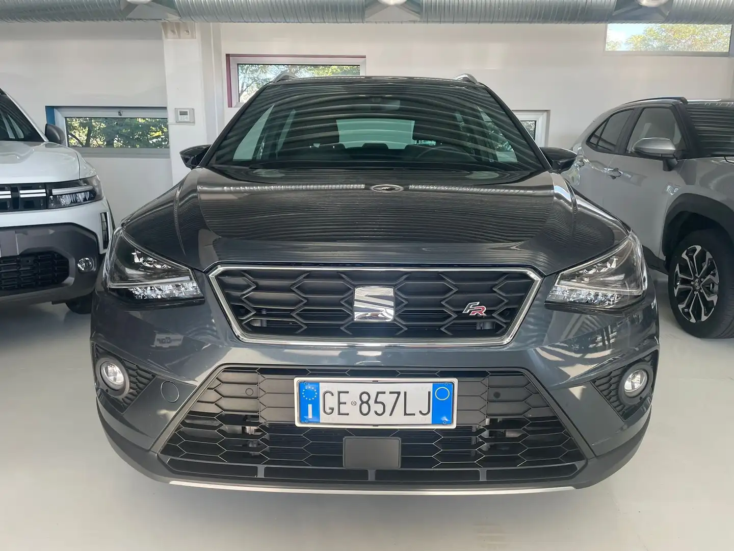 SEAT Arona 1.0 TGI FR 90Cv 66kW *Promo Finanziamento* Grijs - 2