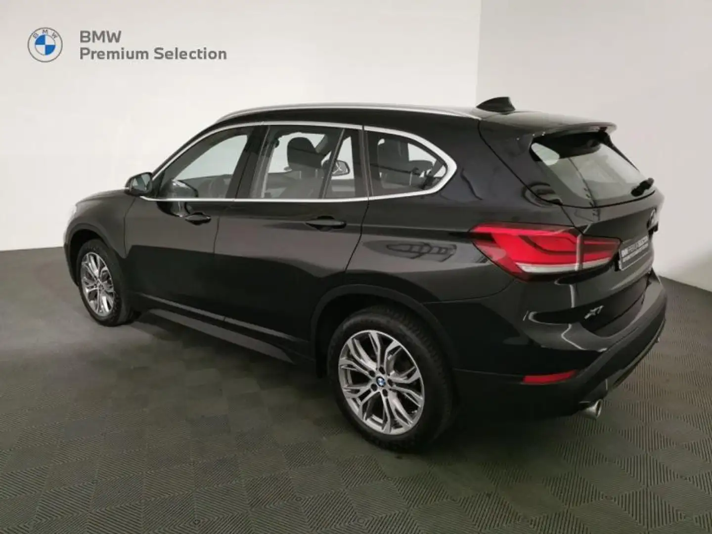 BMW X1 xDrive18dA 150ch Business Design Noir - 2