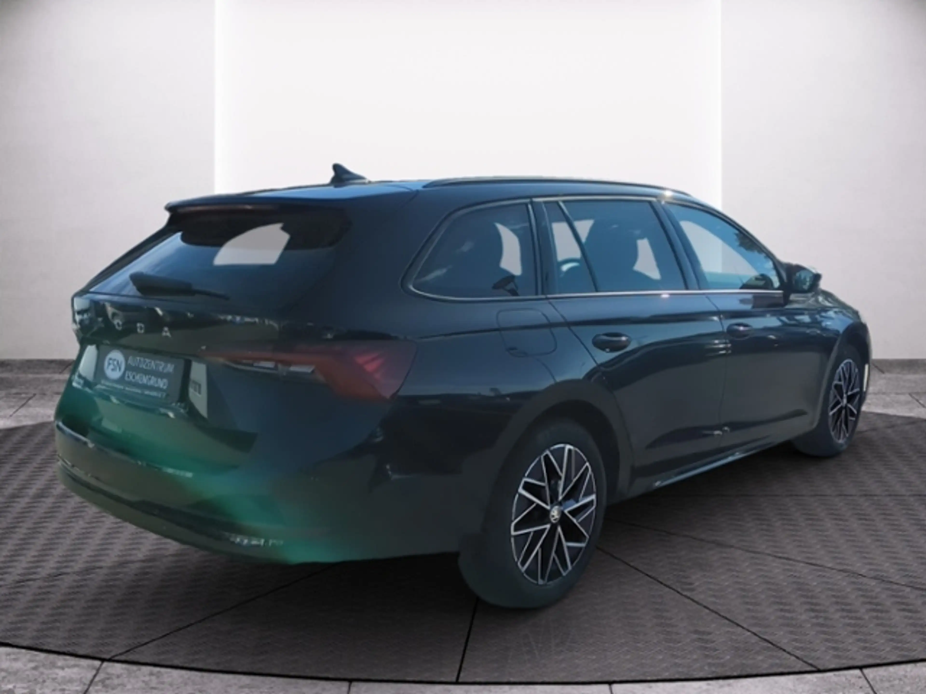 Skoda Octavia Combi 2.0 TDI DSG Clever NAV AHK STANDHZG — photo 6