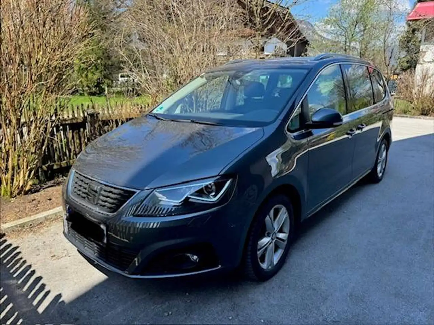 SEAT Alhambra Alhambra Xcellence 2,0 TDI DSG 4WD Xcellence Grau - 1