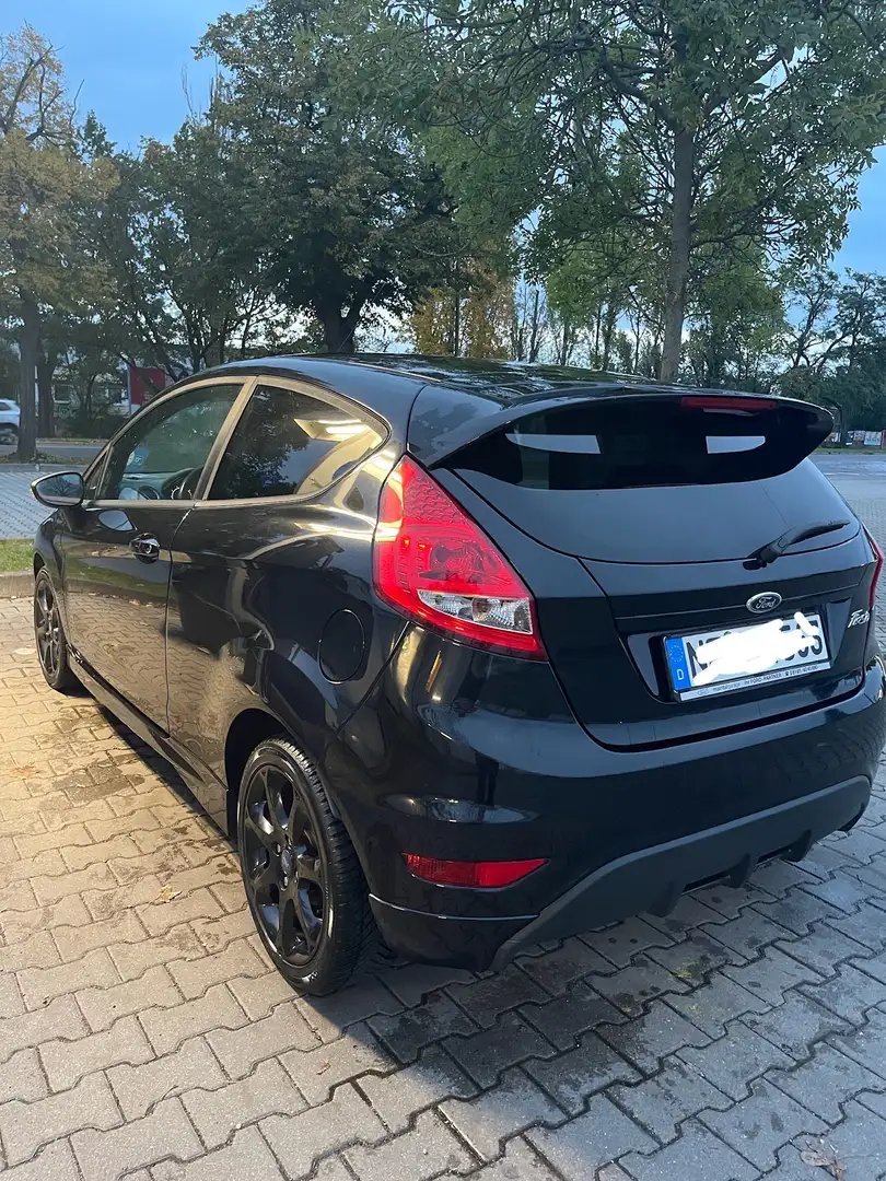 Ford Fiesta Viva - 2