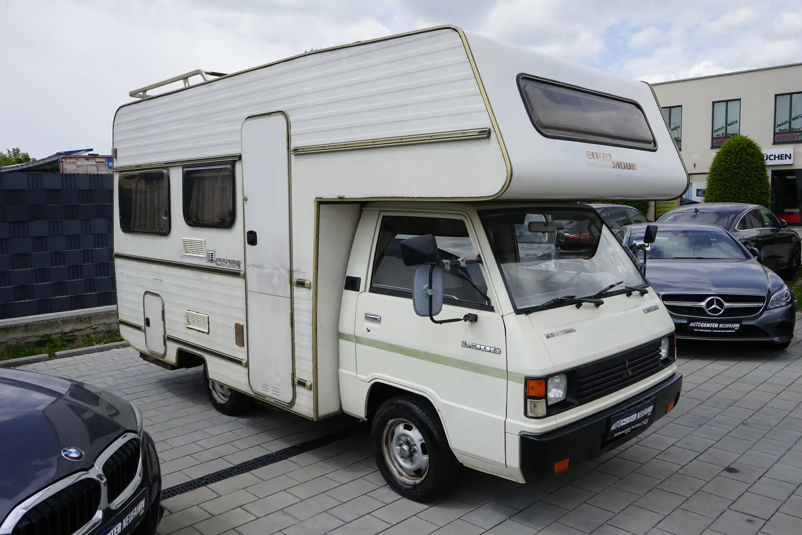 Mitsubishi L 300 TOP GEFLEGT+DUSCHE+KÃCHE+WC Weiß - 1