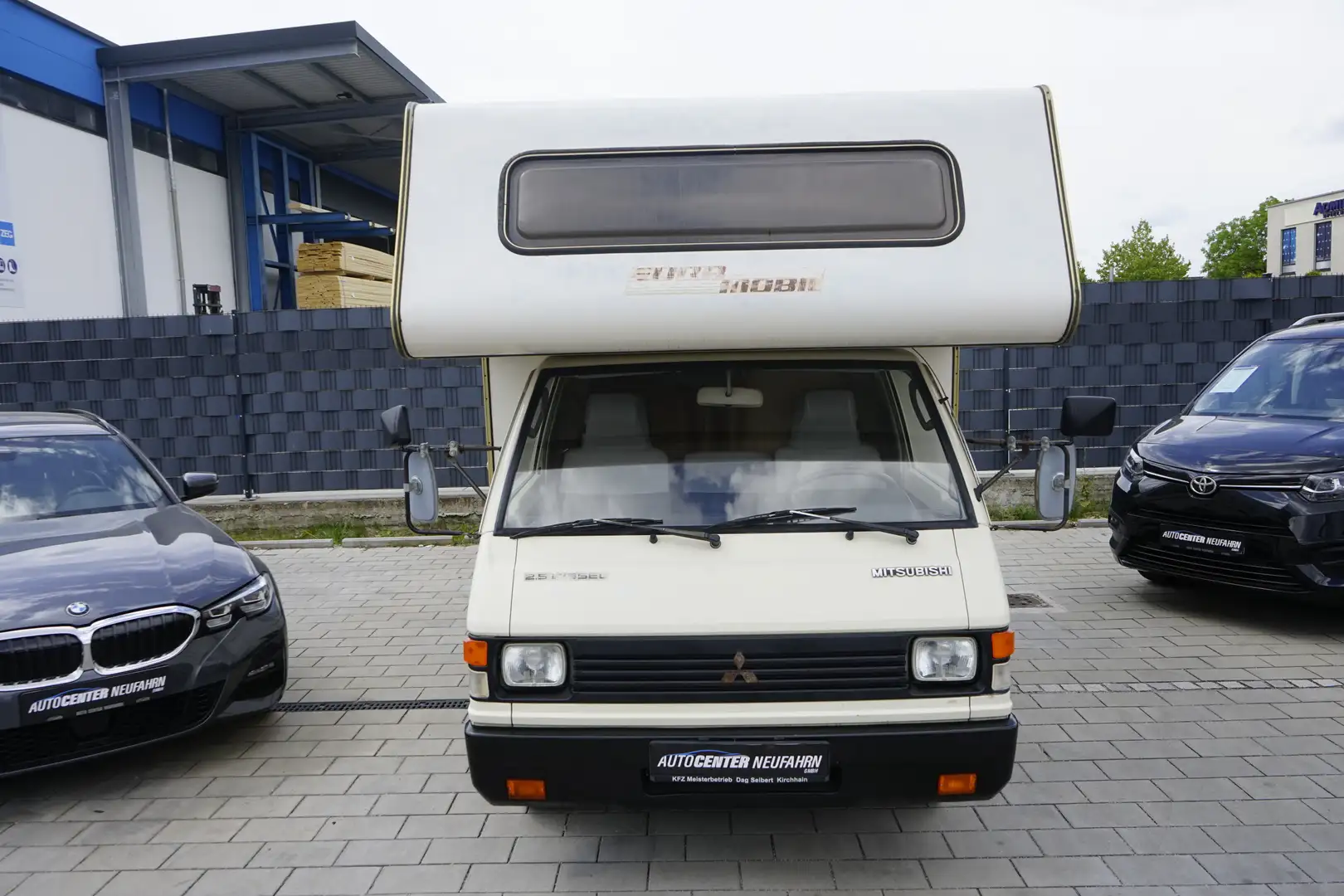 Mitsubishi L 300 TOP GEFLEGT+DUSCHE+KÃCHE+WC Weiß - 2