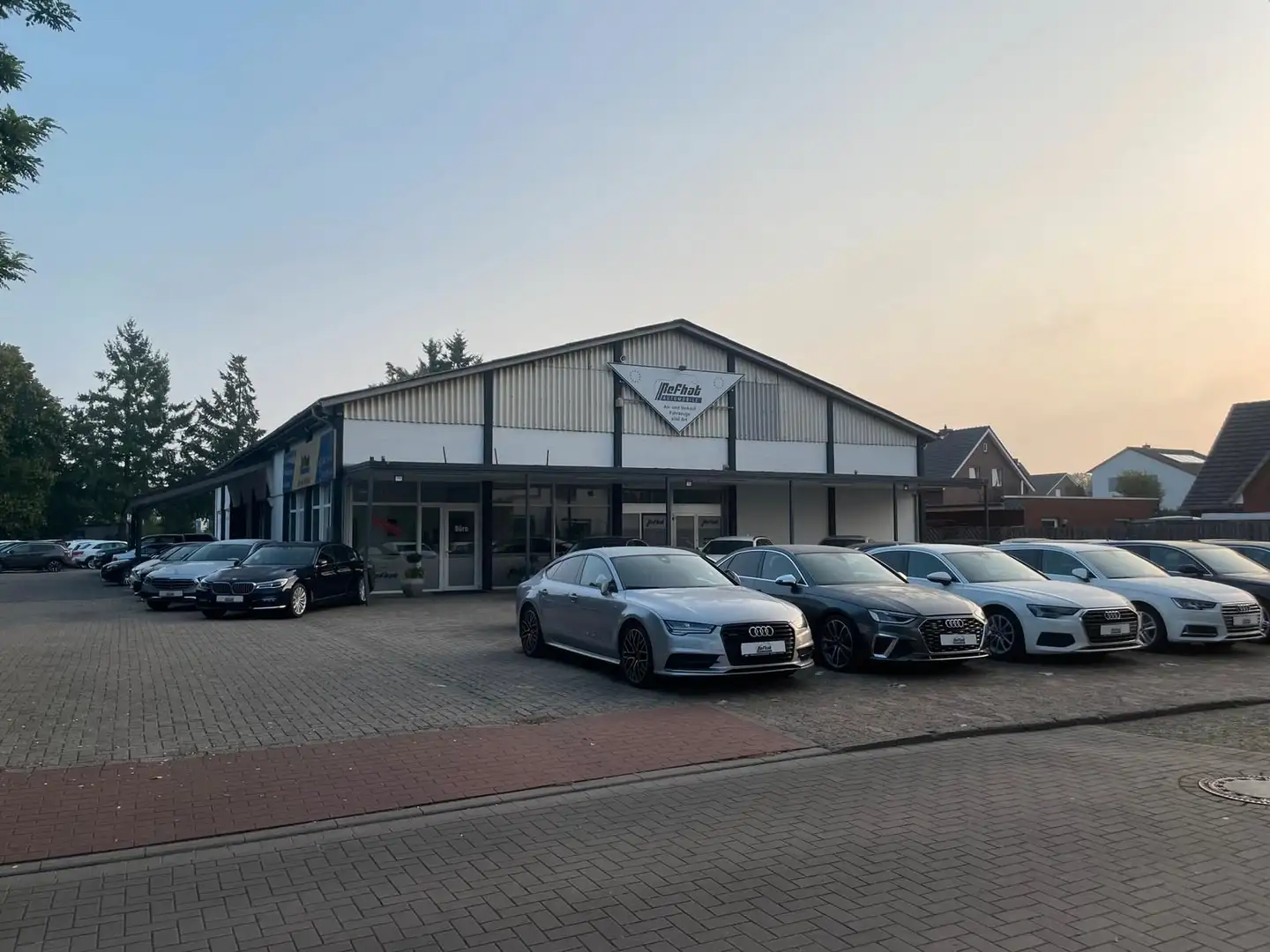 Audi A4 Avant Ambiente*PANORAMA*XENON*SHZ*LED*PDC* Grau - 1