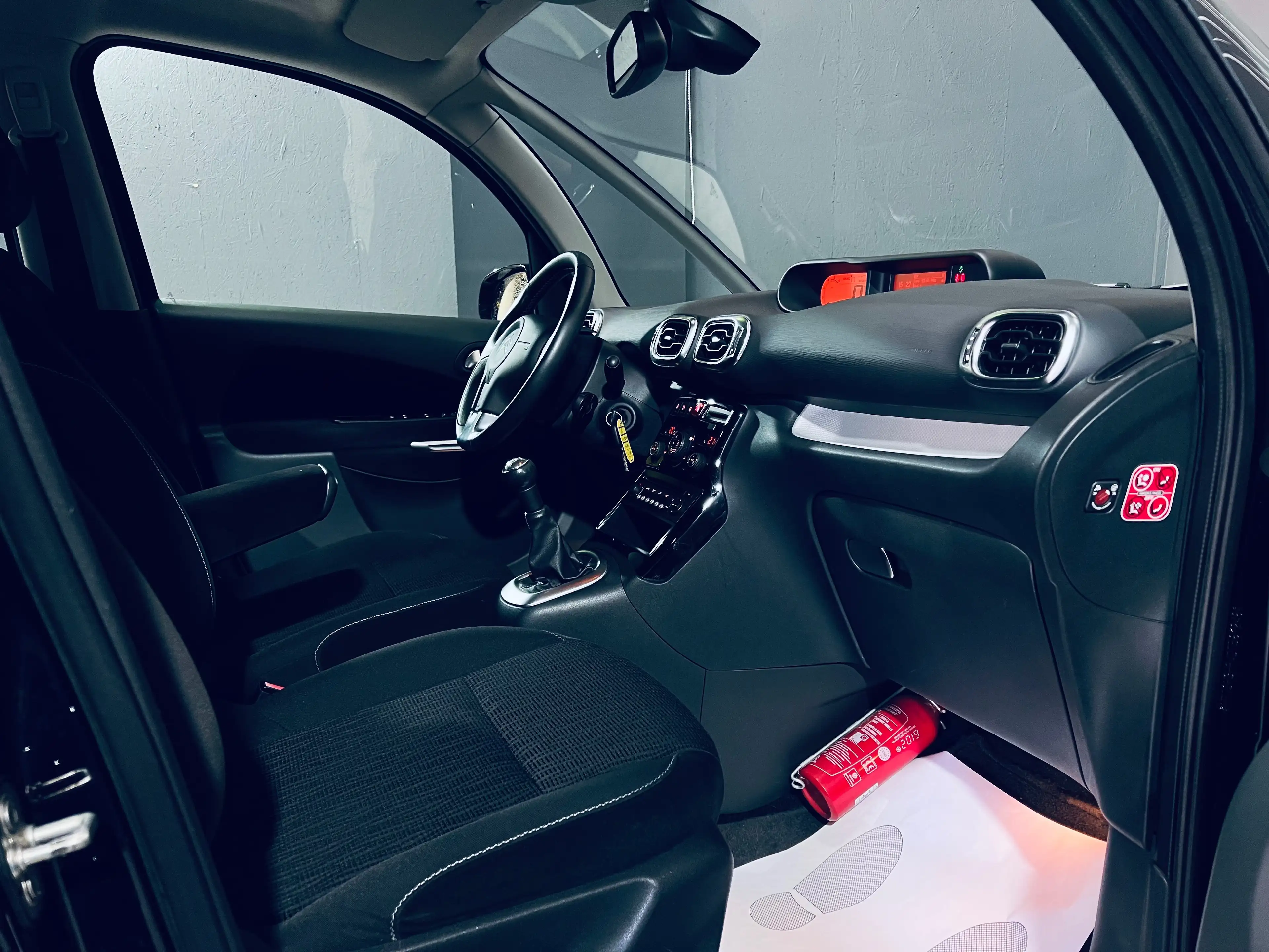 Citroen C3 Picasso 1.6 HDi **CLIMATISATION**BLUETOOTH**CRUISE** — photo 8