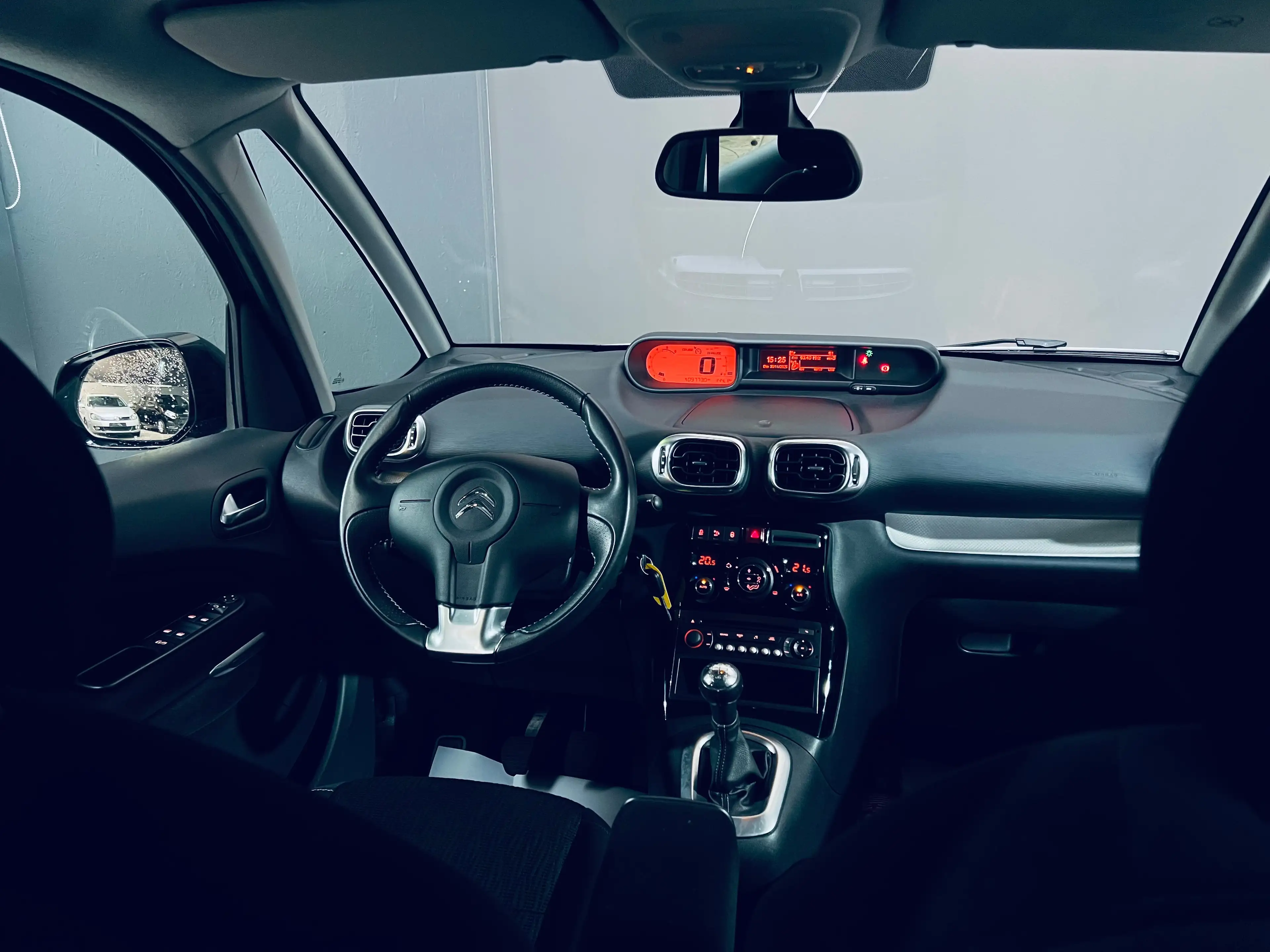 Citroen C3 Picasso 1.6 HDi **CLIMATISATION**BLUETOOTH**CRUISE** — photo 11