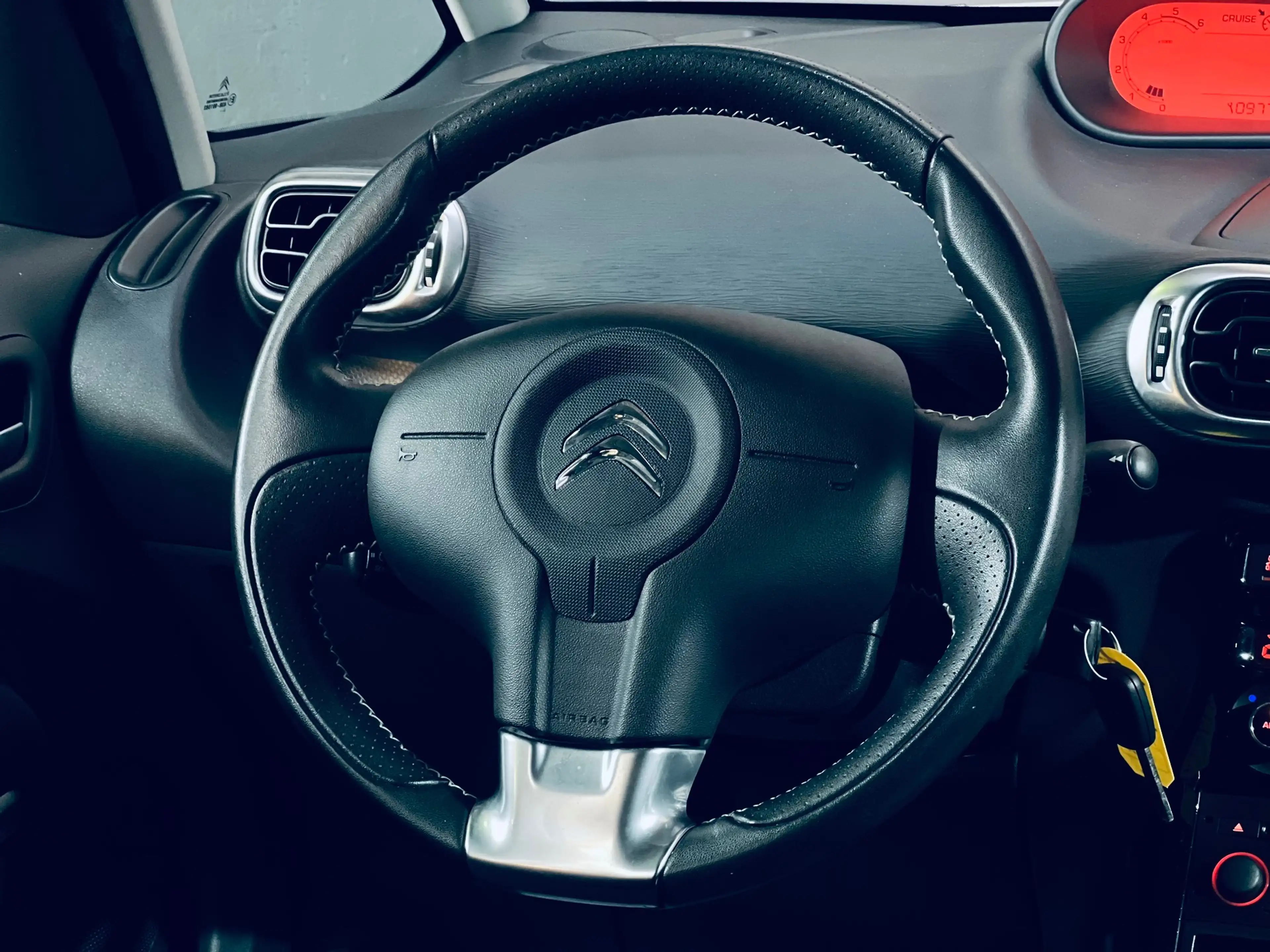 Citroen C3 Picasso 1.6 HDi **CLIMATISATION**BLUETOOTH**CRUISE** — photo 12