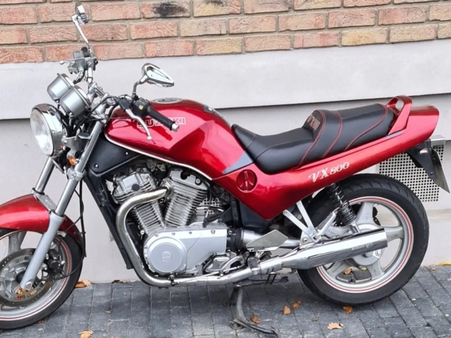 Suzuki VX 800 Rot - 1