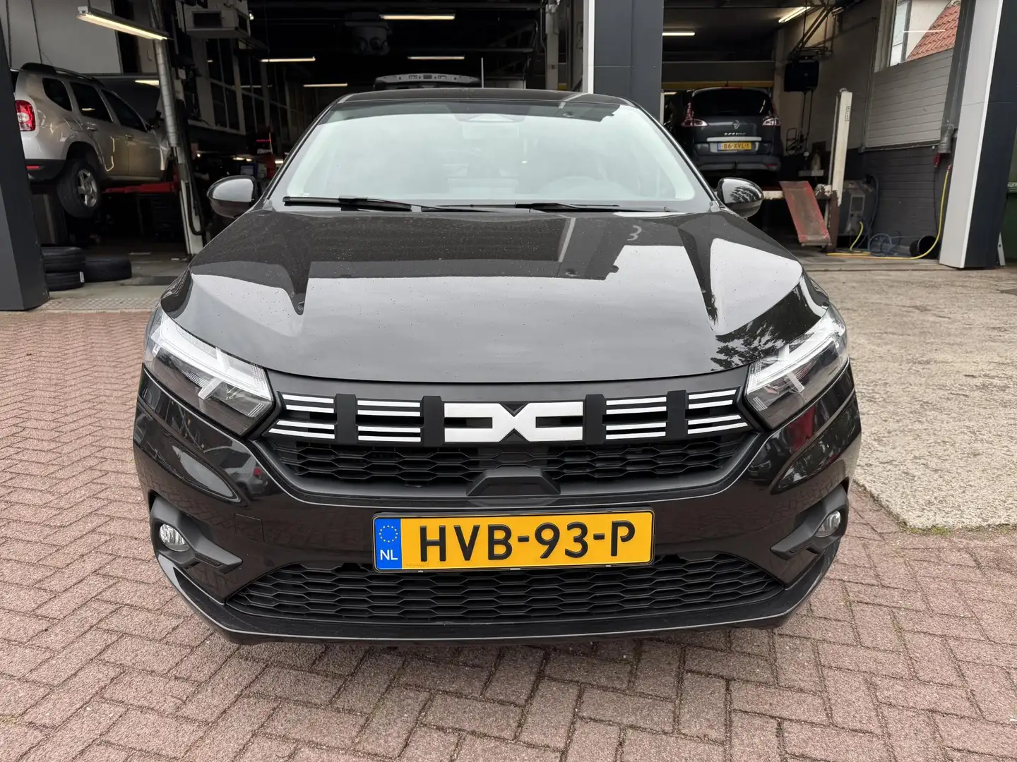 Dacia Sandero 1.0 TCe 90 Journey Automaat! 5.303km!! Zwart - 2