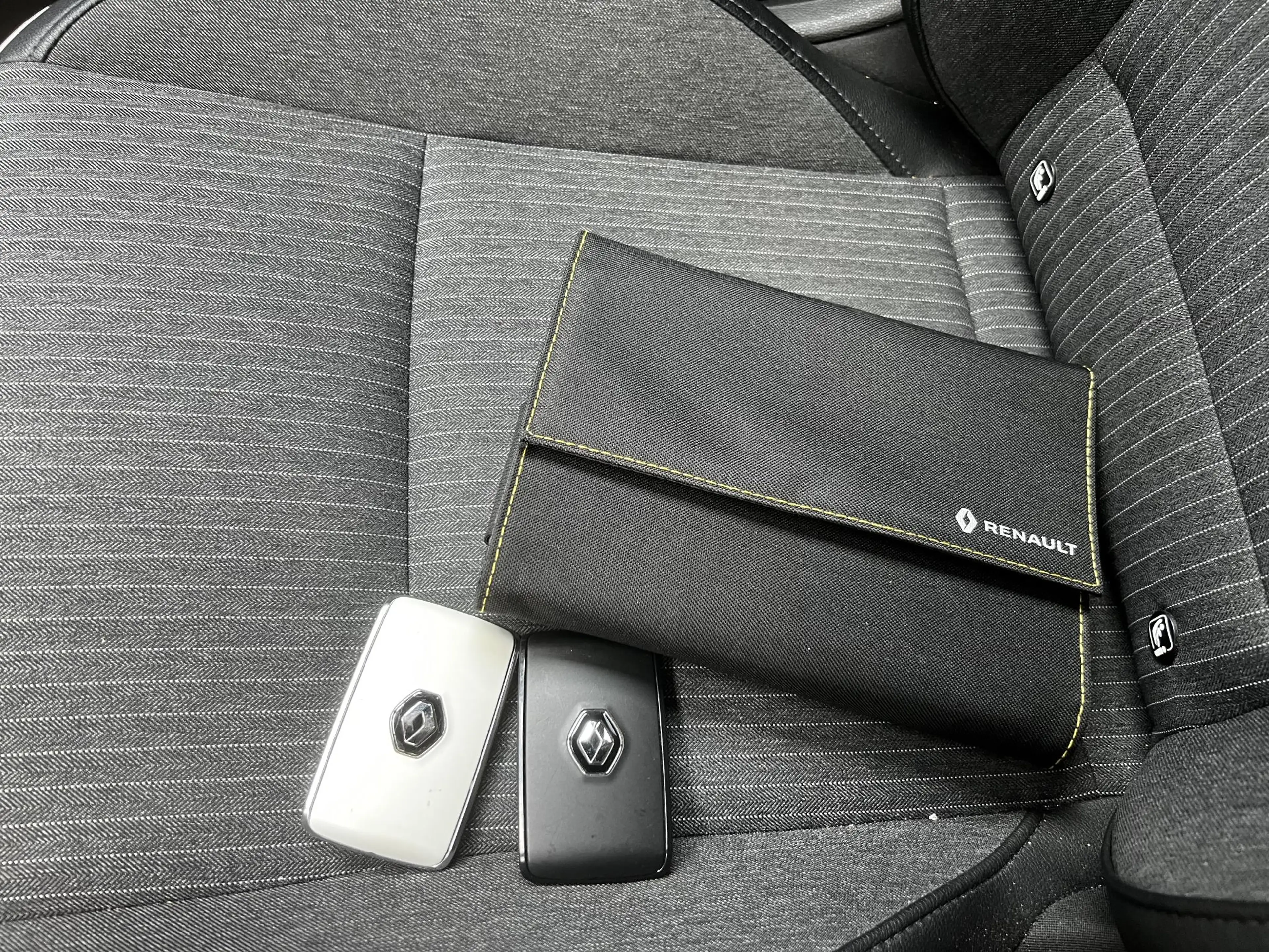 Renault Clio 1.0 TCe Intens | AppleCarPlay | Achteruitrij camer — photo 15