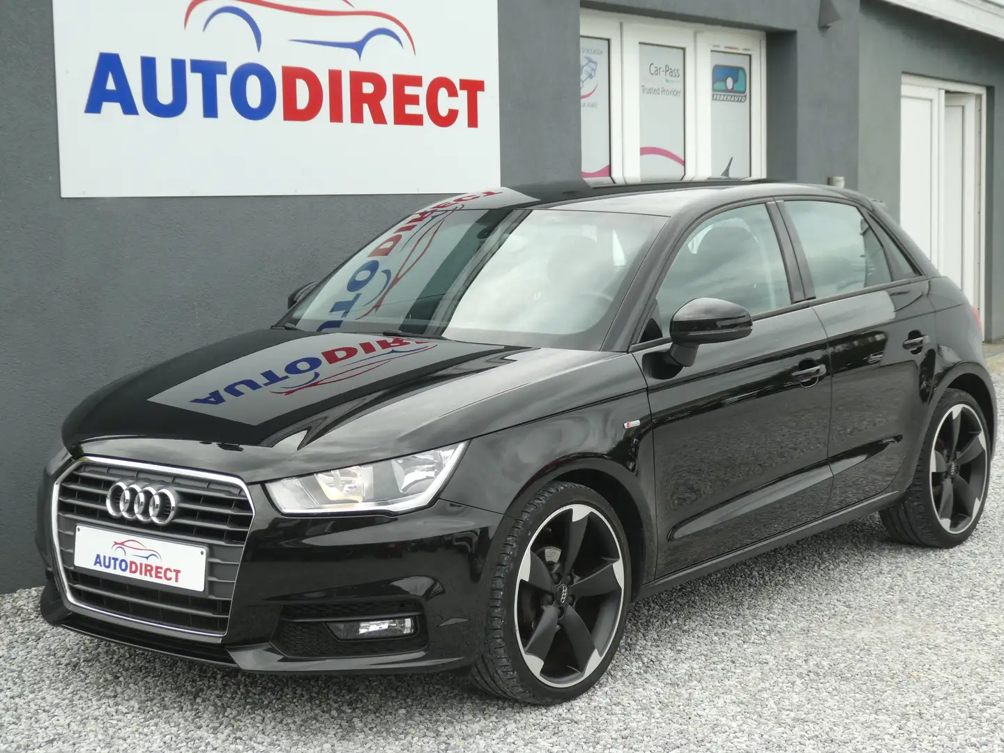 Audi A1 Sportback 1.0 TFSI Sport Navi, Airco, Jantes 18" Чорний - 1