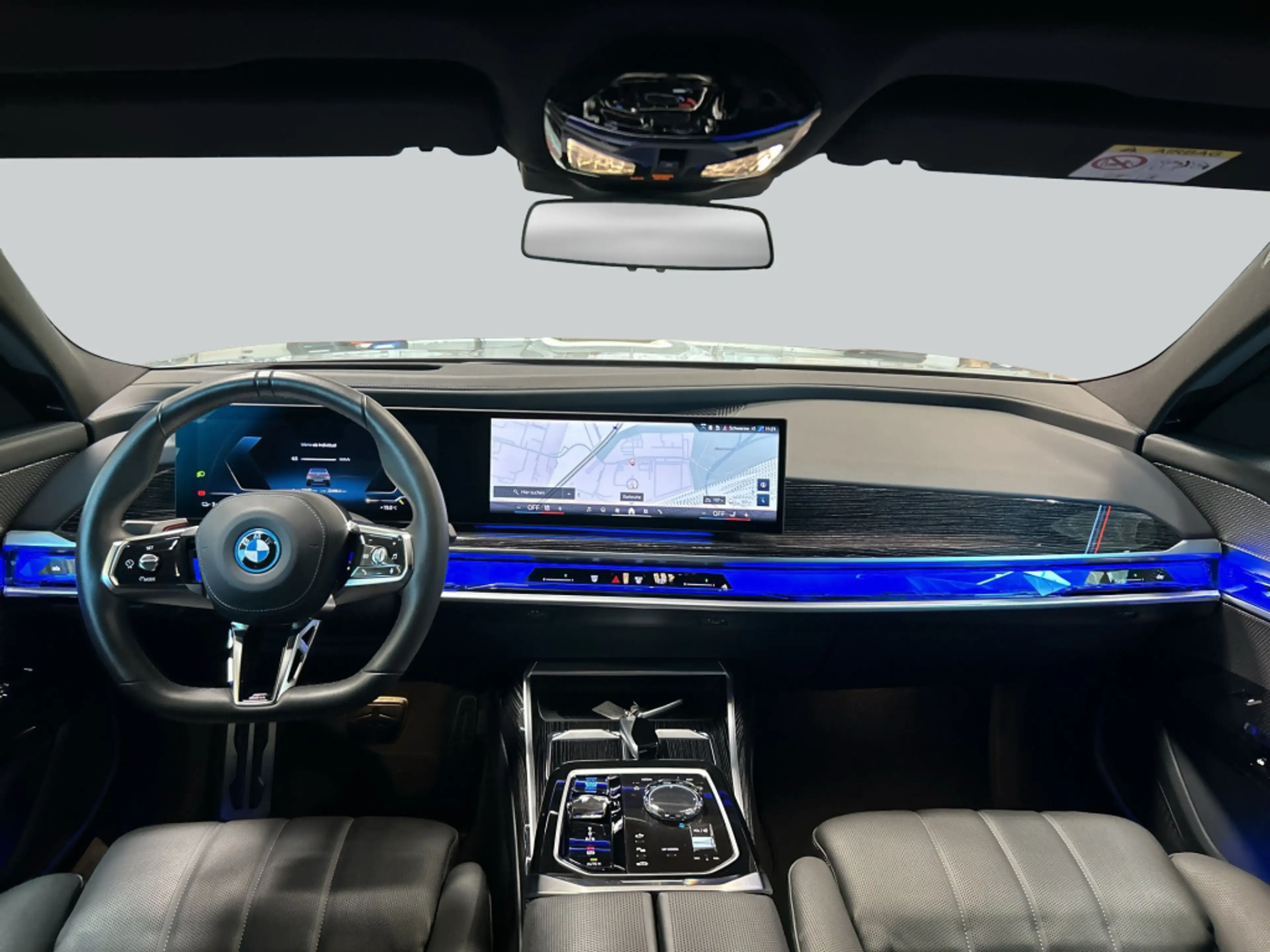 BMW i7 eDrive50, Panoramadach, MSport — photo 14