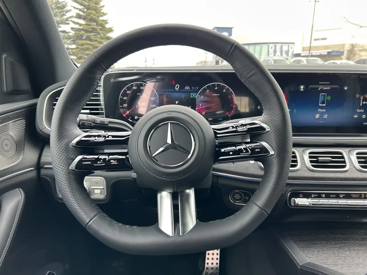 Mercedes-Benz GLS снимка Mercedes-Benz GLS