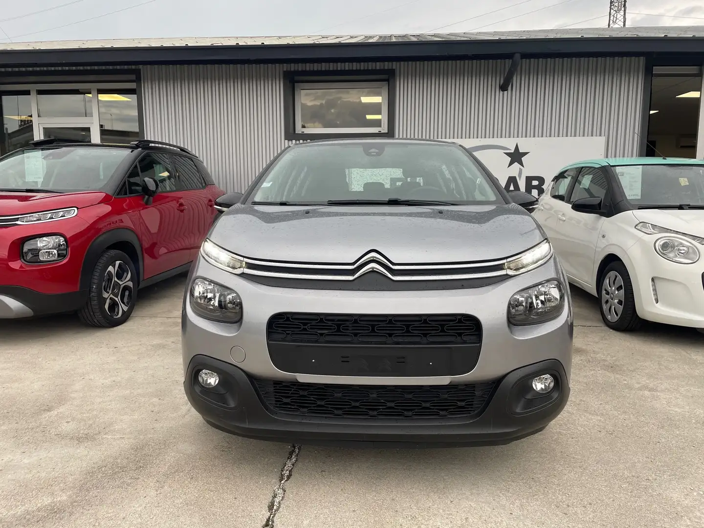 Citroen C3 1.2 puretech Live 82cv ok neopatentati Silber - 2