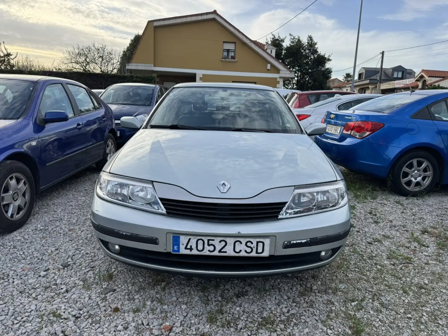 Renault Laguna 1.9DCi Privilege 120 Gris - 1