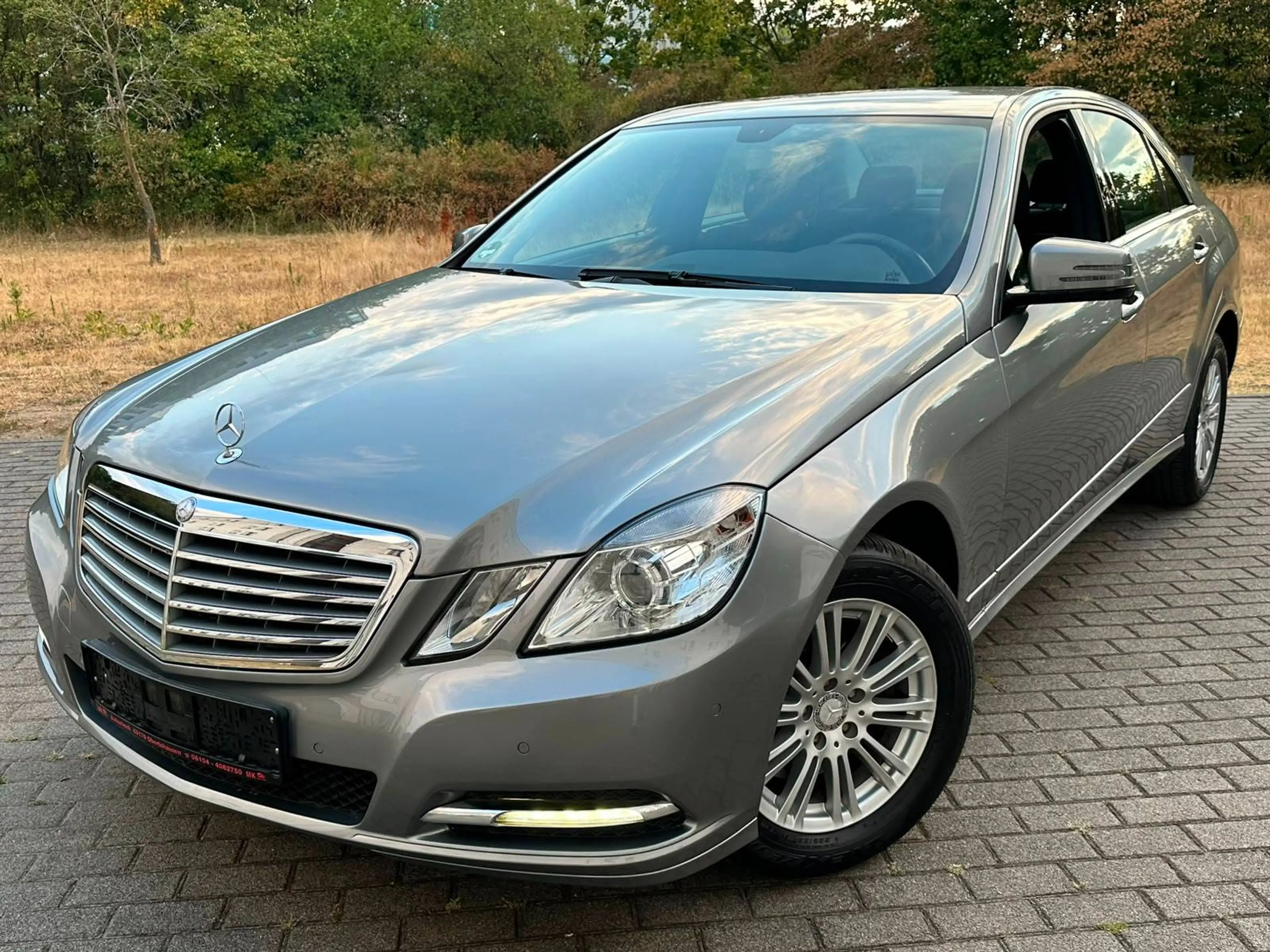 Mercedes-Benz E 350 E 350 CGI V6 *2.HAND*SCHECKHEFT*RENTNER*69TKM* — photo 4