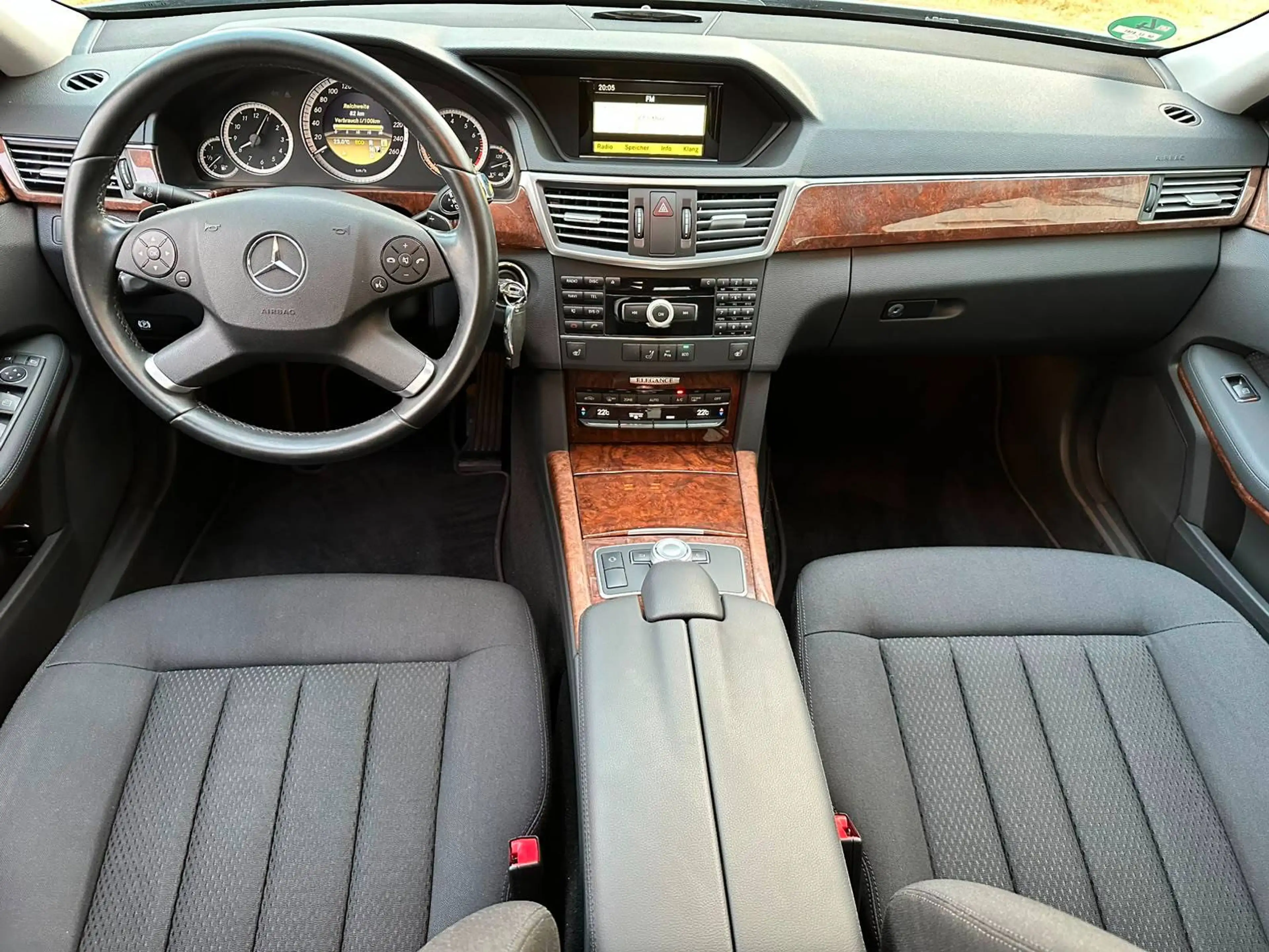 Mercedes-Benz E 350 E 350 CGI V6 *2.HAND*SCHECKHEFT*RENTNER*69TKM* — photo 15