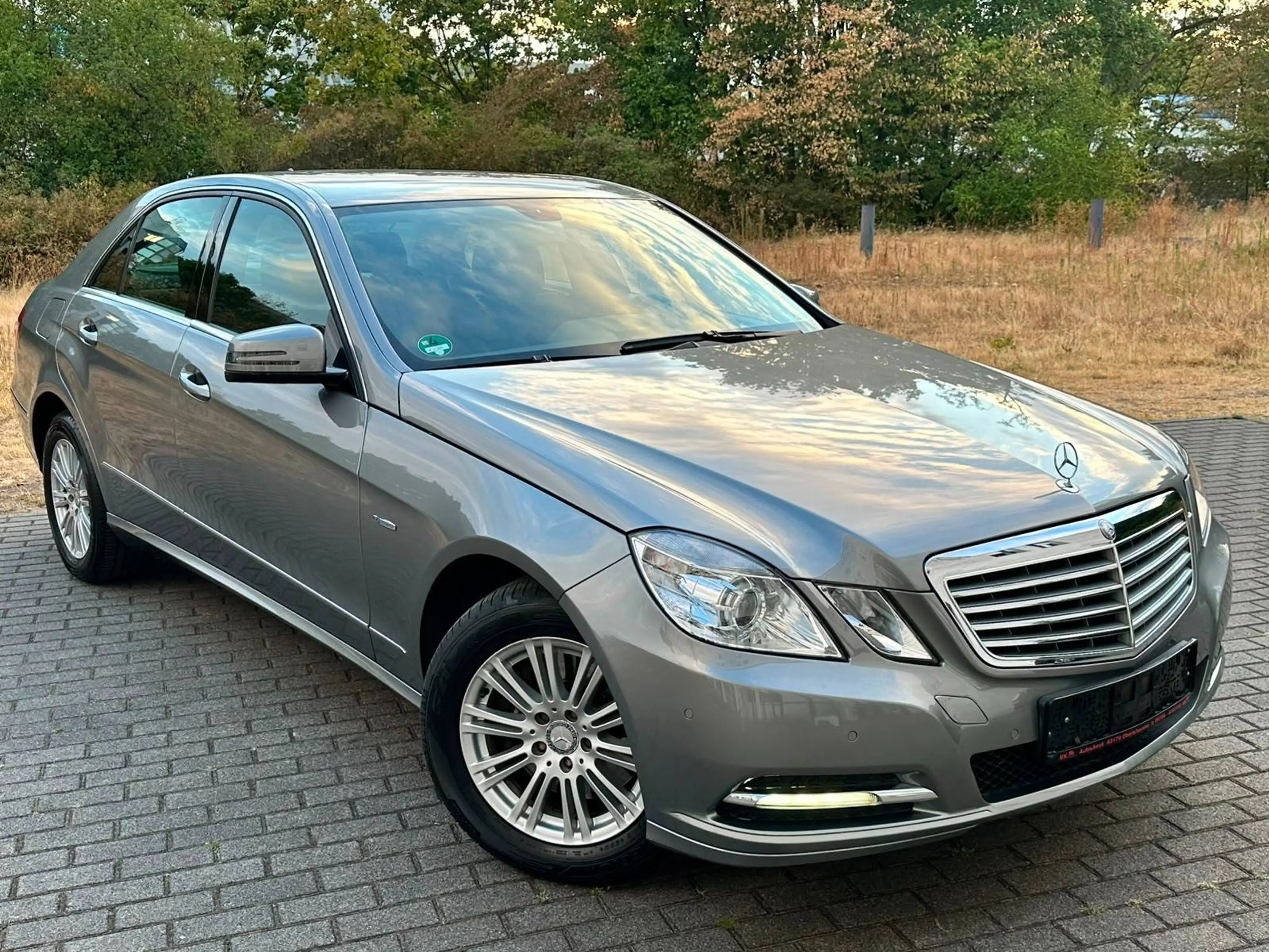 Mercedes-Benz E 350 E 350 CGI V6 *2.HAND*SCHECKHEFT*RENTNER*69TKM* — photo 2