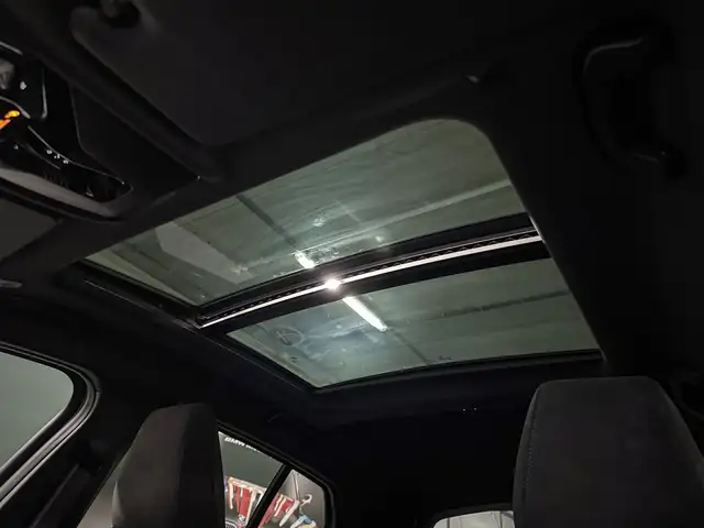 BMW 1 Series view 10