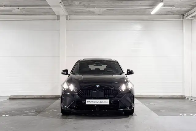 BMW 1 Series view 5