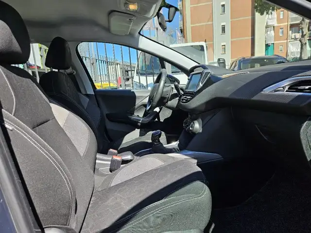 Peugeot 2008 view 15