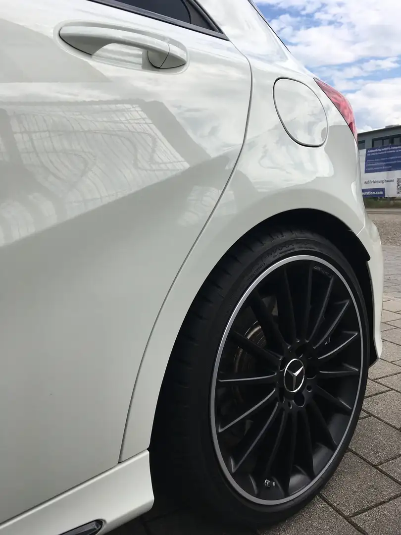 Mercedes-Benz A 45 AMG A 45-4MATIC-381PS-11/18-1.Hand'One Man One Engine' Weiß - 2
