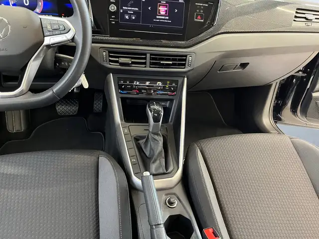 Volkswagen Polo view 9
