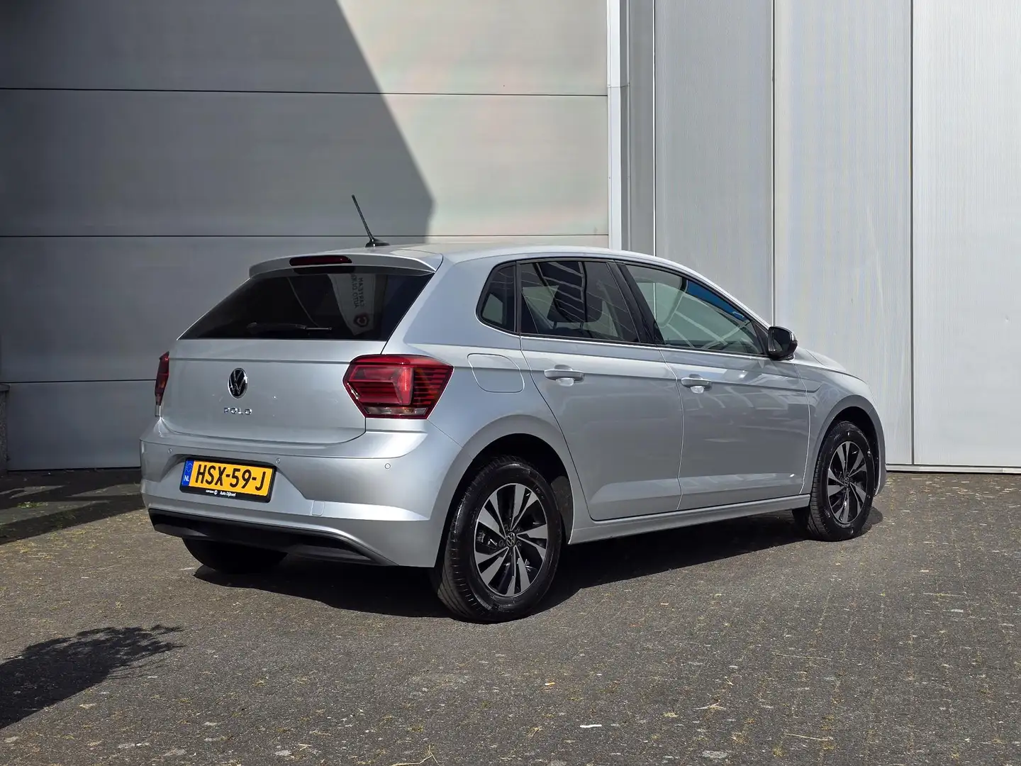 Volkswagen Polo 1.0 TSI Comfortline Gris - 2