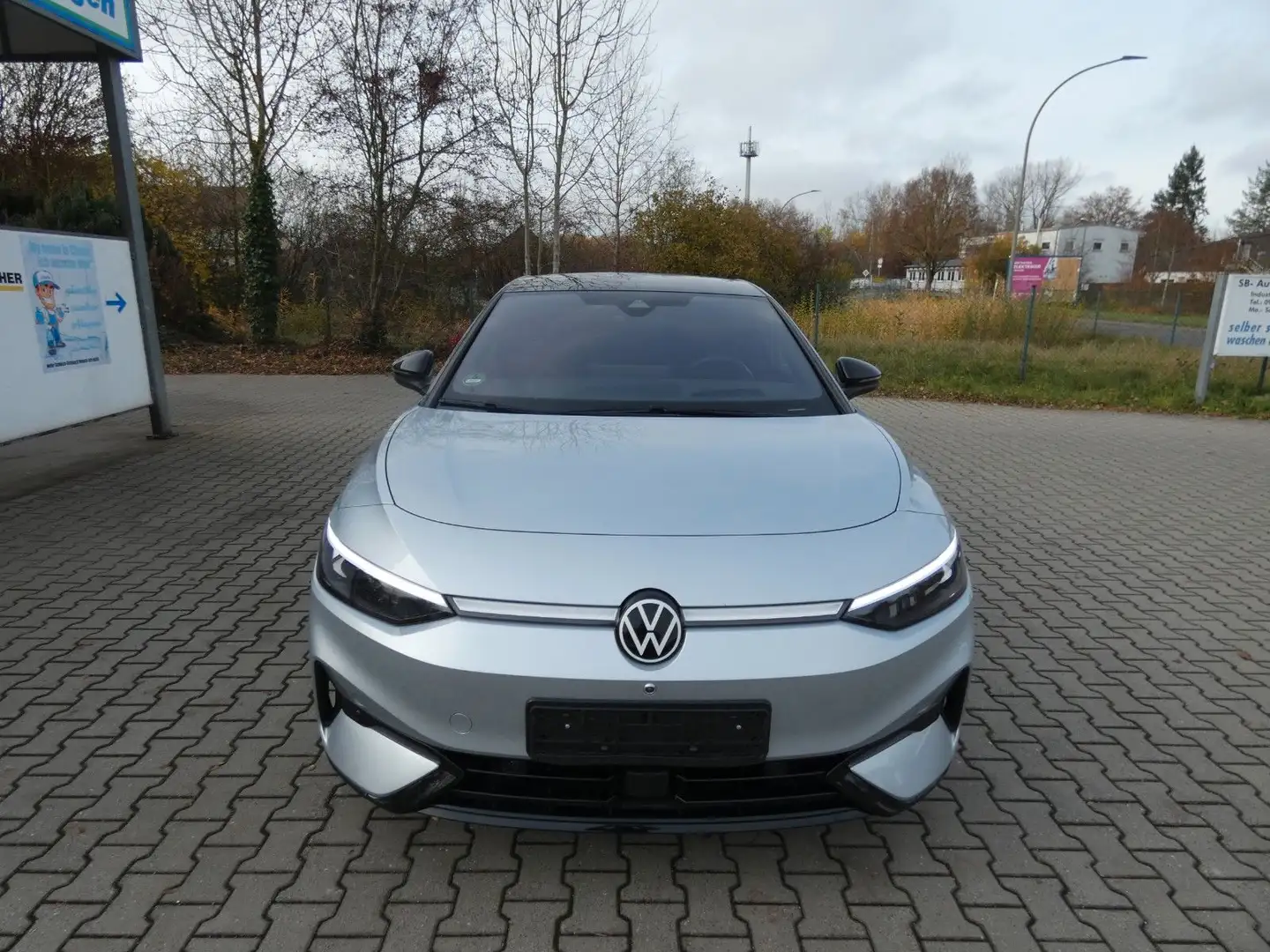 Volkswagen ID.7 Pro Matrix Navi DCC AHK WP ACC 360 Sound Ezüst - 2