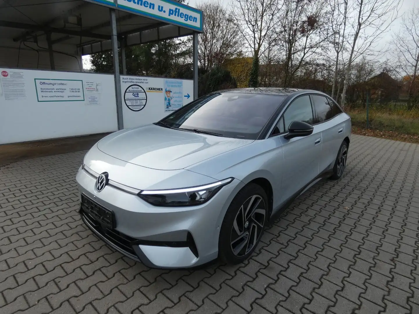 Volkswagen ID.7 Pro Matrix Navi DCC AHK WP ACC 360 Sound Ezüst - 1