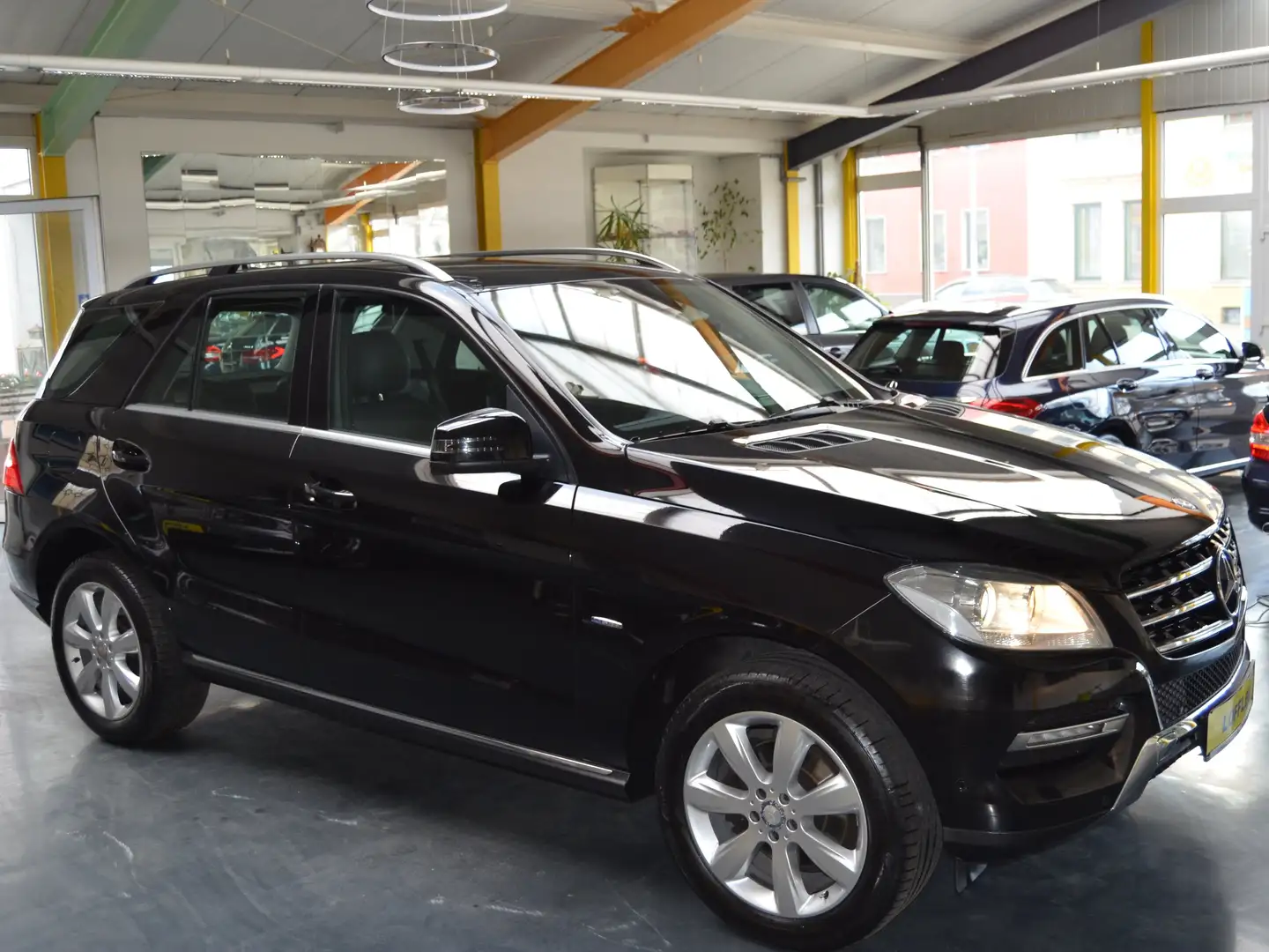 Mercedes-Benz ML 250 ML 250 CDI BlueTec lückenlos Service MB Schwarz - 2