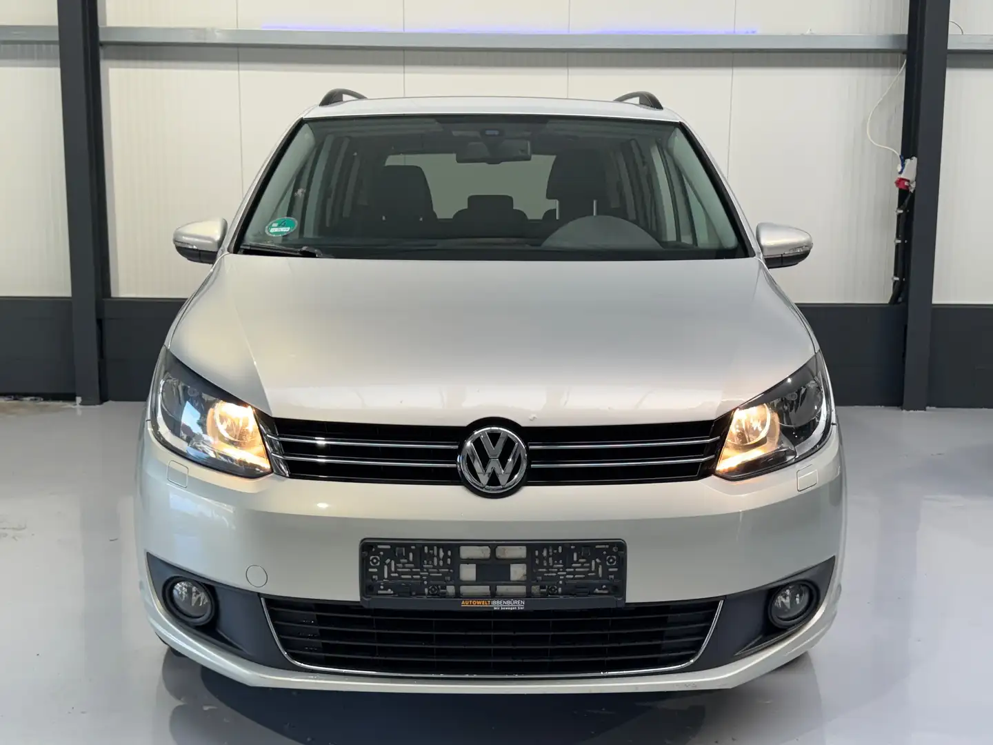 Volkswagen Touran 1.4 TSI Comfortline NAVI SHZ TEMPOMAT PDC Silber - 2