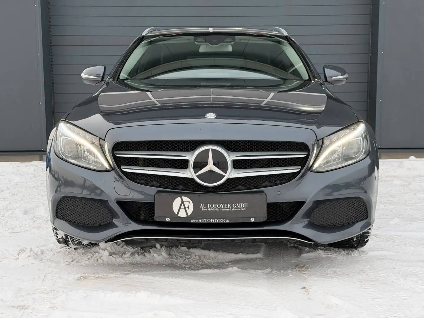 Mercedes-Benz C 250 T*LED*BURMESTER*DISTRONIC*AHK*PANO*COMAND Gris - 2