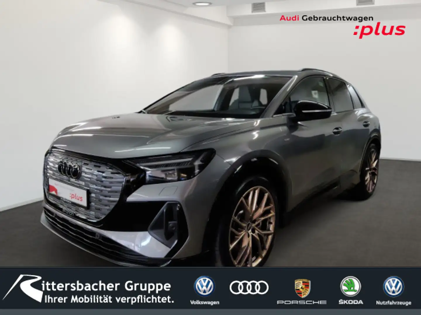 Audi Q4 e-tron 50 quattro s-lineInt. AdvancedPaket AH Grijs - 1