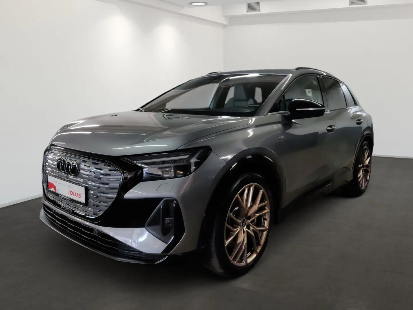 Audi Q4 e-tron 50 quattro s-lineInt. AdvancedPaket AH Grijs - 2