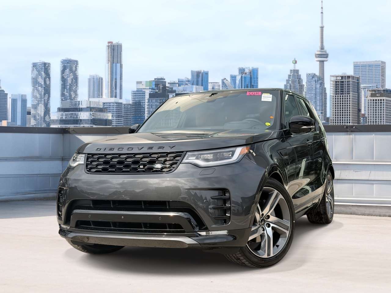 2026 Land Rover Discovery P300 Dynamic SE