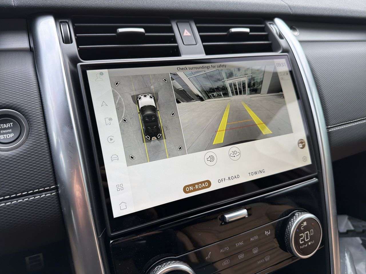 2026 Land Rover Discovery P300 Dynamic SE thumb 14